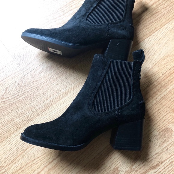 Ugg booties black suede comfy sz:7 Slip on casual - Picture 2 of 7